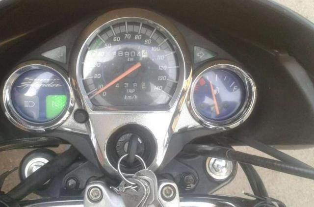 Hero Super Splendor 125cc 2010