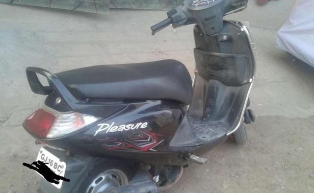 old pleasure scooty