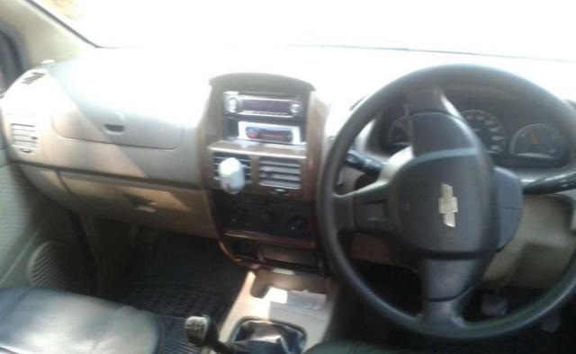 Chevrolet Tavera NEO LT L 9 STR BS III 2009