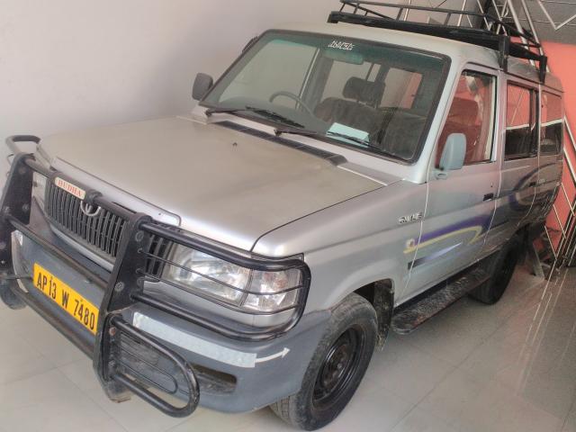 Used Toyota Qualis FS B1 2004 Model (PID-1415298550) Car for Sale in ...