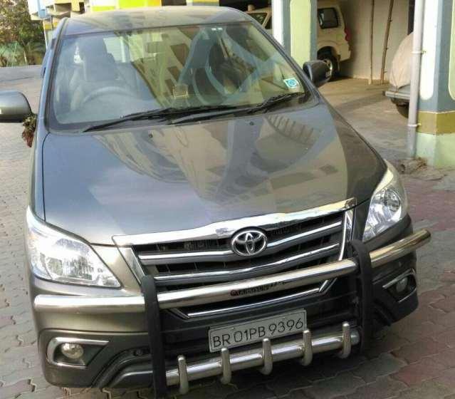 Toyota Innova 2.5 ZX 7 STR BS III 2014
