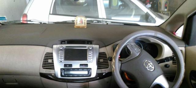 Toyota Innova 2.5 ZX 7 STR BS III 2014