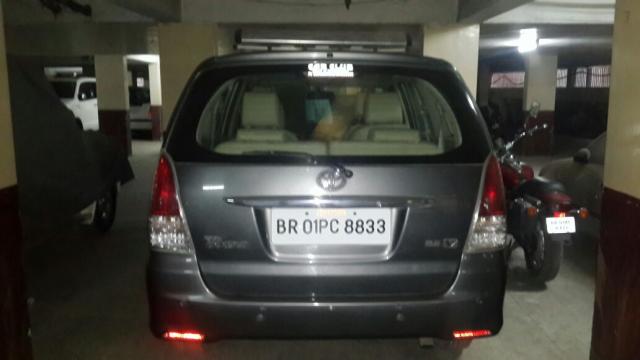 Toyota Innova 2.5 E 2010