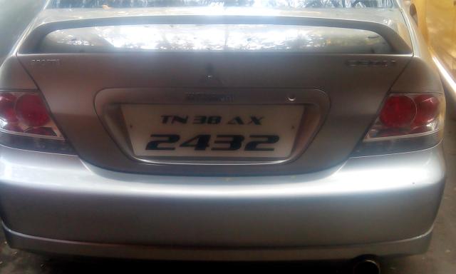 Mitsubishi Lancer LXD 2.0 2010