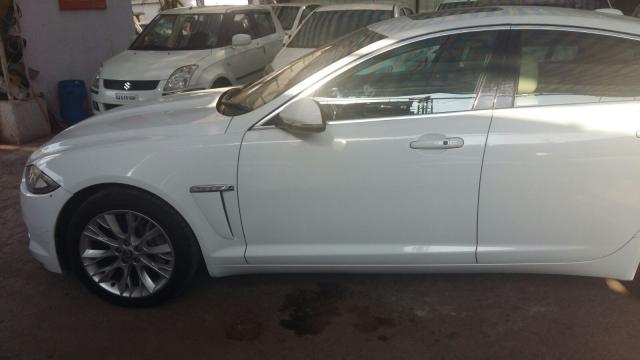 Jaguar XF R V8 2013