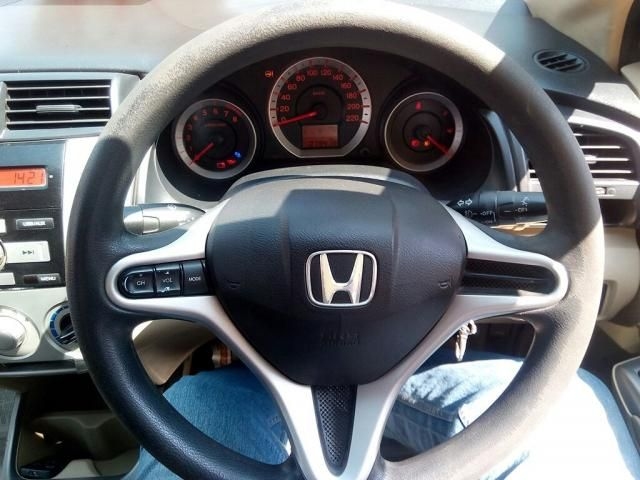 Honda City 1.5 V MT 2011
