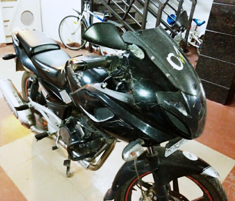 Bajaj Pulsar 220cc 2009