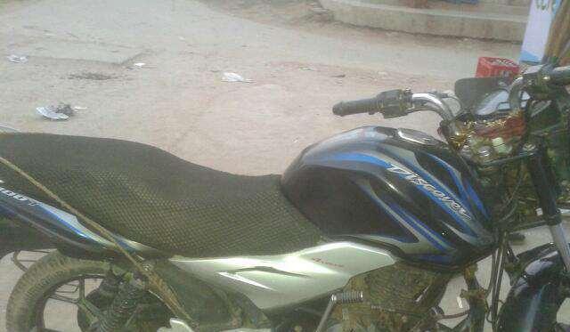 Bajaj Discover 100cc 2010