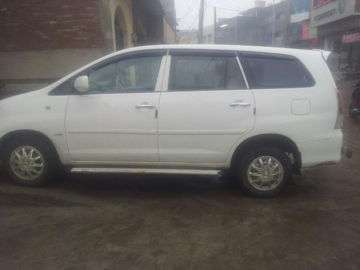 Toyota Innova 2.0 VX 8 STR 2010