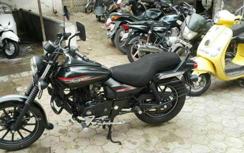 Bajaj Avenger Street 220cc 2016