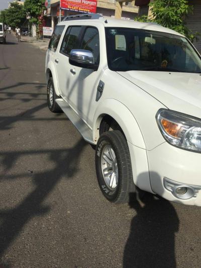 Ford Endeavour 4x2 2011