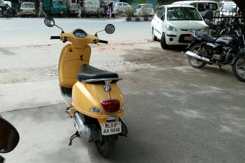 Piaggio Vespa 125cc 2012
