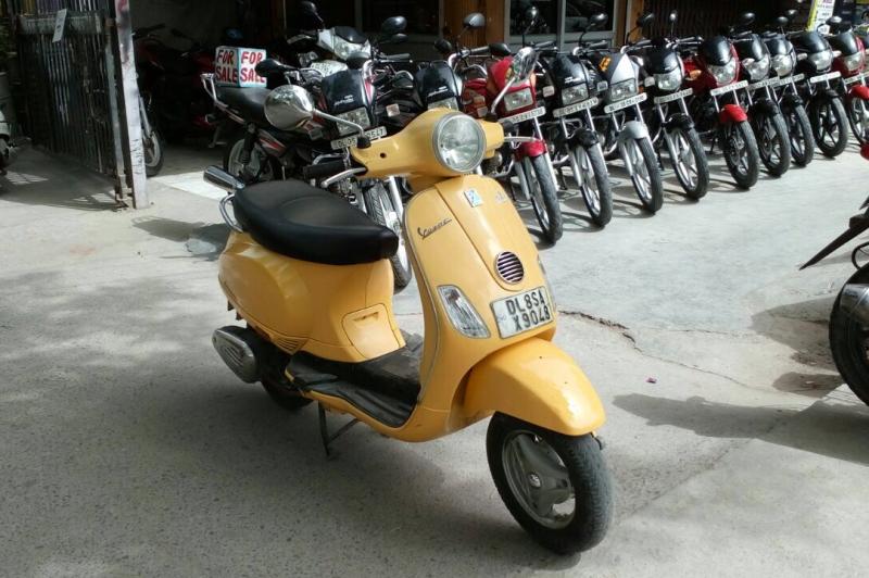 Piaggio Vespa 125cc 2012