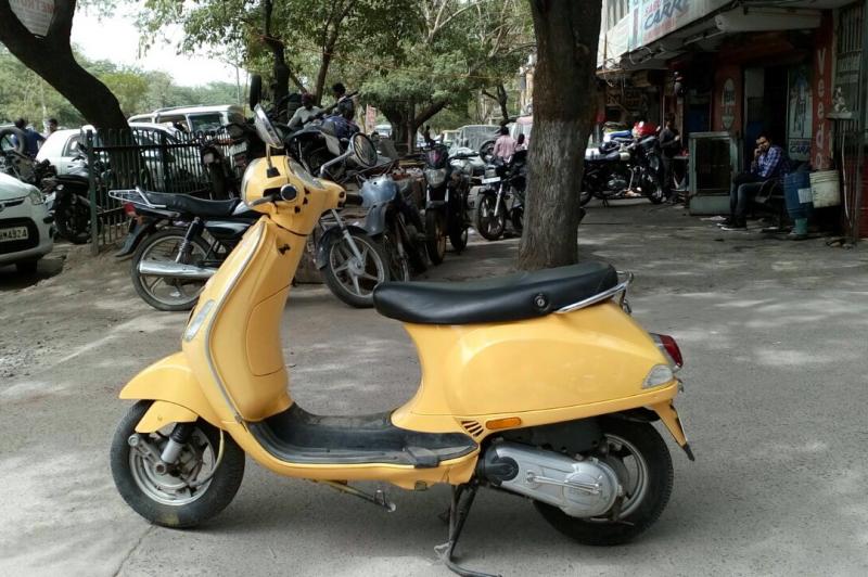 Piaggio Vespa 125cc 2012