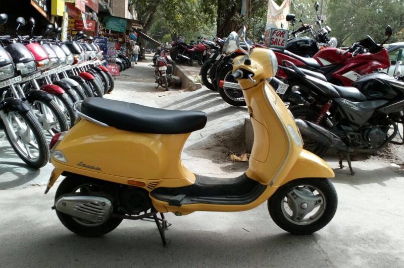 Piaggio Vespa 125cc 2012