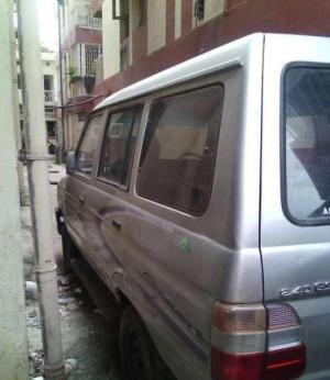 Toyota Qualis GS G4 2004