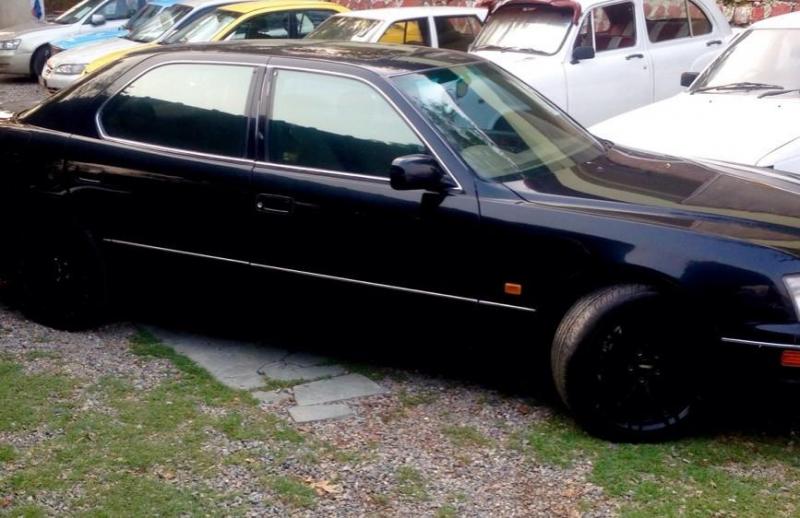Lexus LS 600 HL 1996