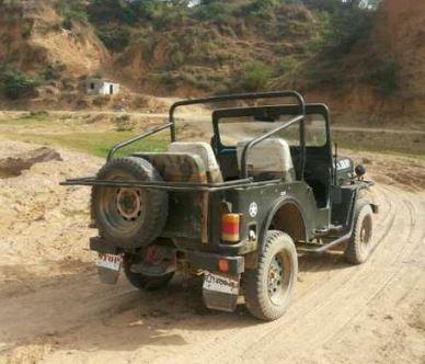 Mahindra Jeep .DI 1973