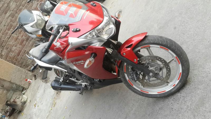 Honda CBR 250R 2011