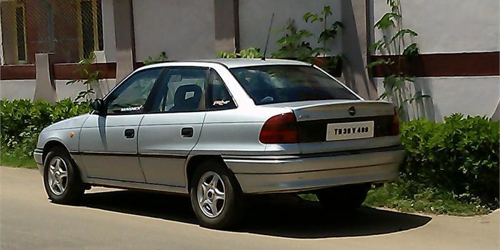 Opel Vectra 2.2 Comfort 2000