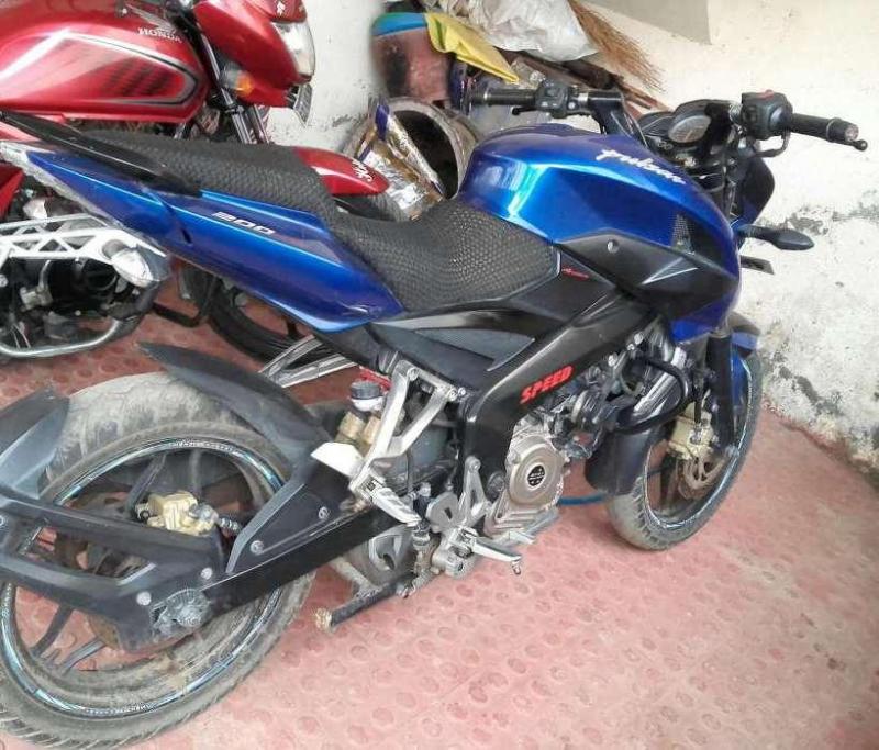 Bajaj Pulsar 200cc 2016