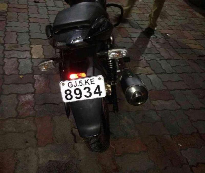 Bajaj Pulsar 220cc 2013