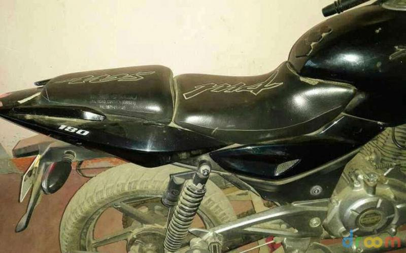 Bajaj Pulsar 180cc 2012