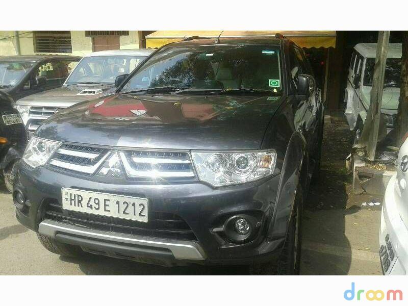 Mitsubishi Pajero Sport 2.5 AT  2015