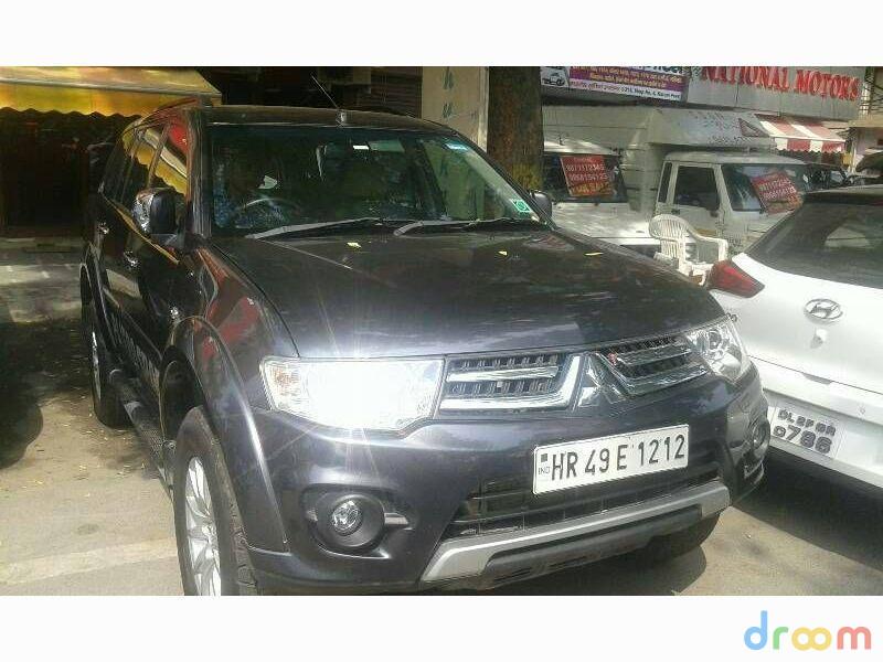 Mitsubishi Pajero Sport 2.5 AT  2015