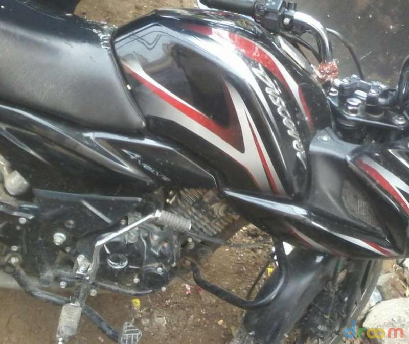 Bajaj Discover 150F 2015
