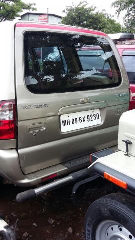 Chevrolet Tavera NEO 3 LS 7 STR BS III 2012