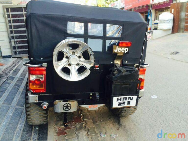 Mahindra Jeep Classic 1986