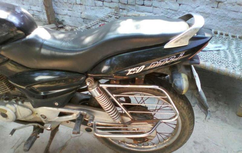 Bajaj Pulsar 150cc 2005