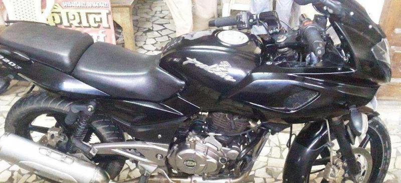 Bajaj Pulsar 220cc 2014
