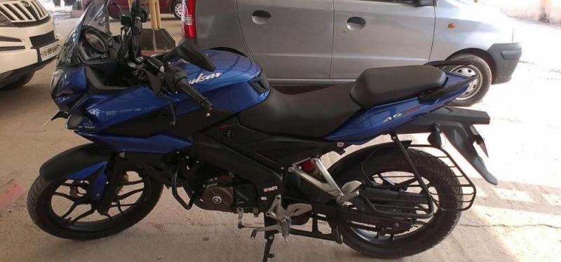 Bajaj Pulsar 150cc  2015