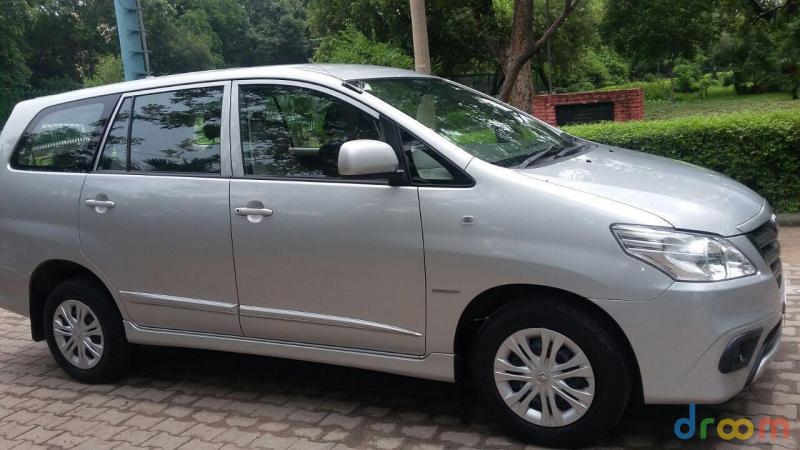 Toyota Innova 2.5 G 7 STR BS IV 2014