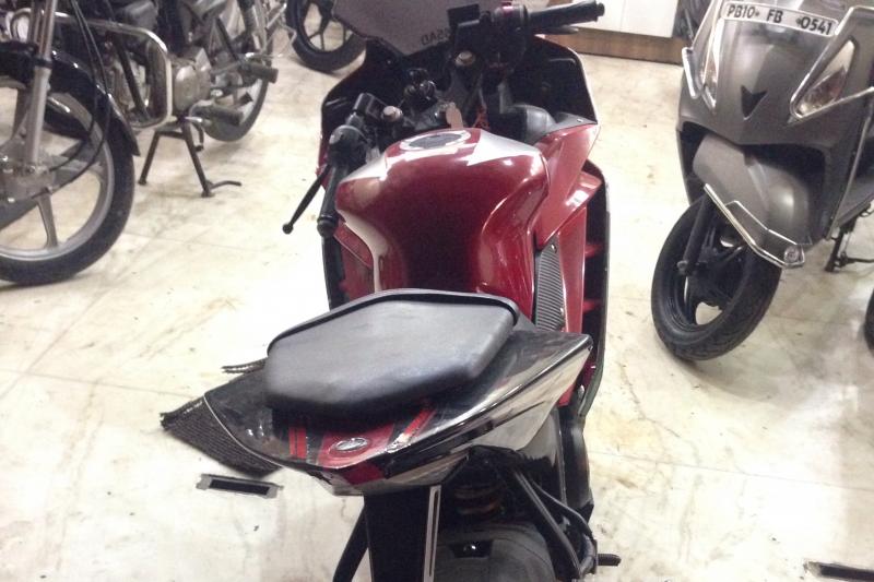 Yamaha YZF-R15 2.0 150cc 2014