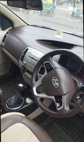 Hyundai i20 Magna 1.2 (O) 2012