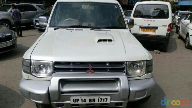 Mitsubishi Pajero SFX 2.8 2012