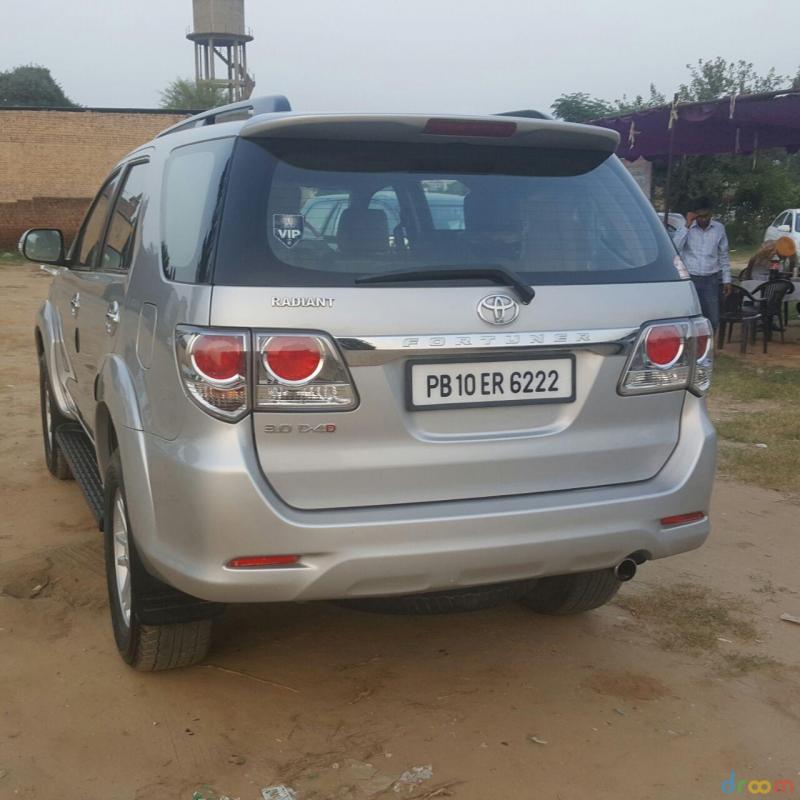 Toyota Fortuner 3.0 4x2 MT 2014
