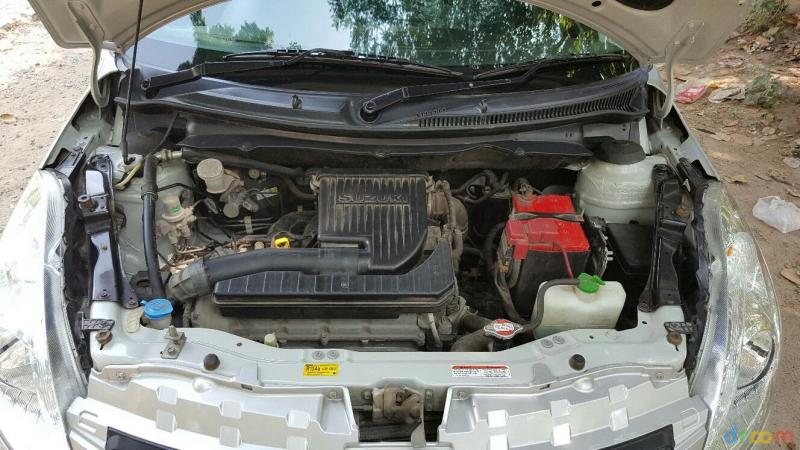 Maruti Suzuki Swift VXi 2012