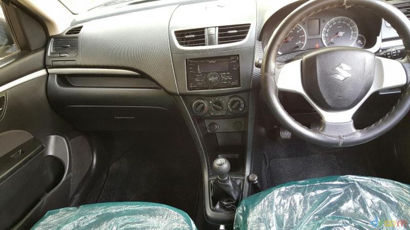 Maruti Suzuki Swift VXi 2012