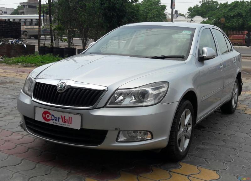Skoda Laura ELEGANCE 2.0 TDI CR AT 2012