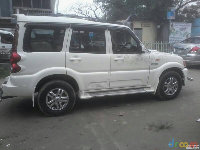 Mahindra Scorpio VLX 2WD BS IV 2013
