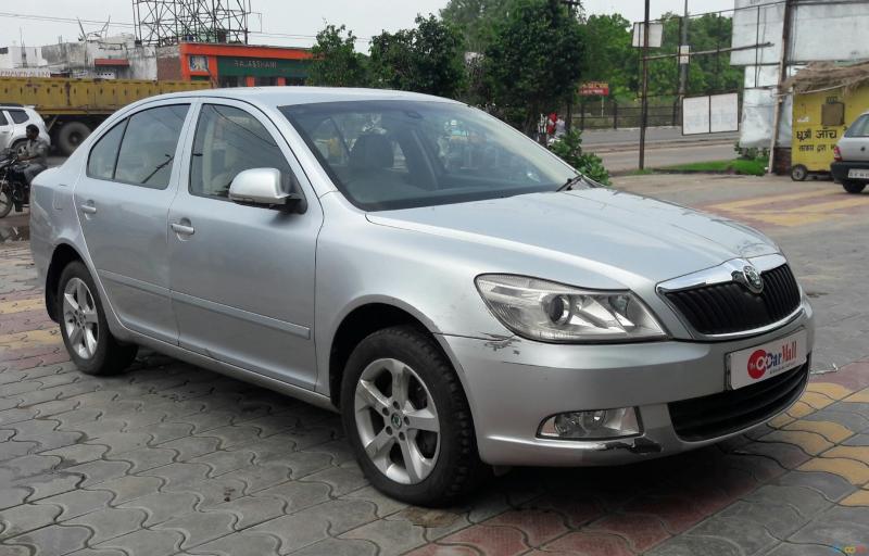 Skoda Laura ELEGANCE 2.0 TDI CR AT 2012
