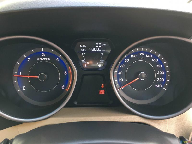 Hyundai Elantra 1.6 SX MT 2012