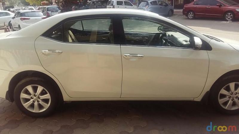 Toyota Corolla Altis D-4D G 2014