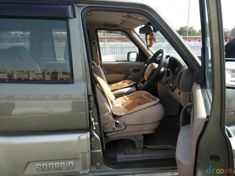 Mahindra Scorpio VLX 4WD AIRBAG BS IV 2011