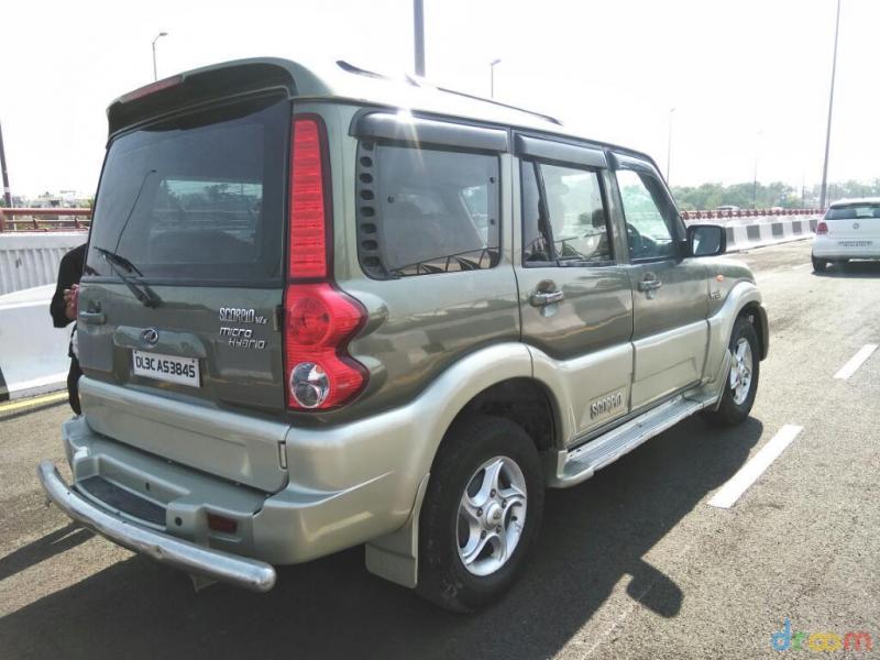 Mahindra Scorpio VLX 4WD AIRBAG BS IV 2011