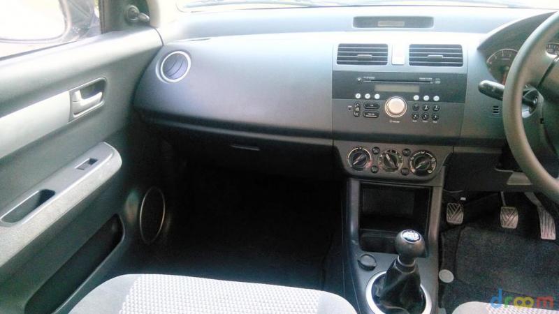 Maruti Suzuki Swift DZire VXi 2011